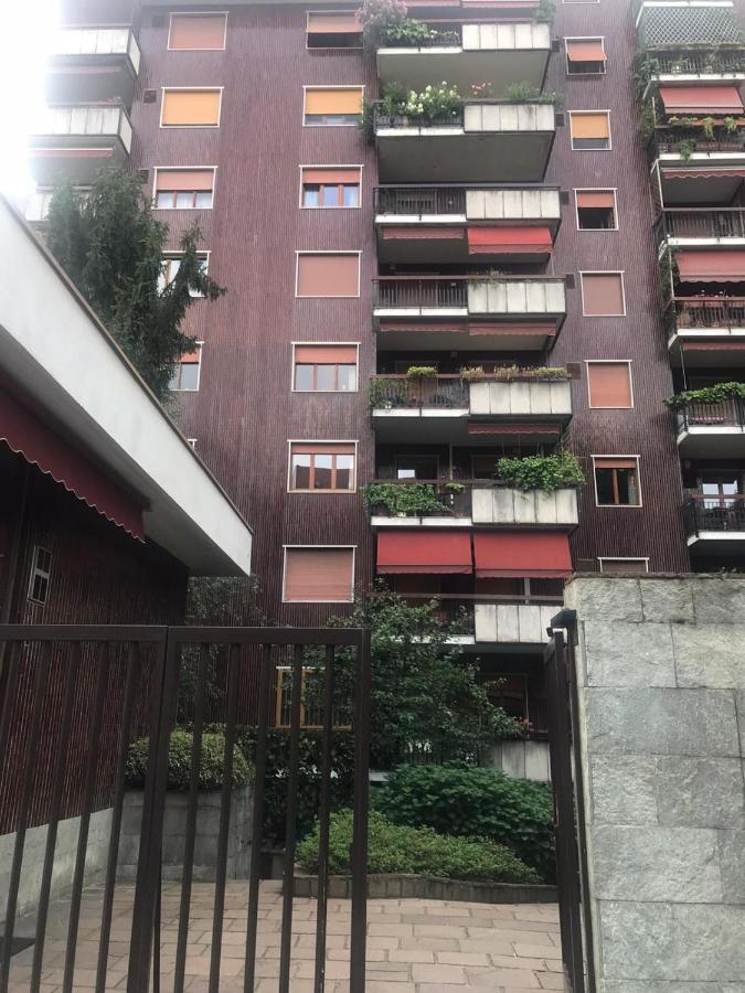 Best Way Rent - Apartments Near Tre Torri District ミラノ エクステリア 写真