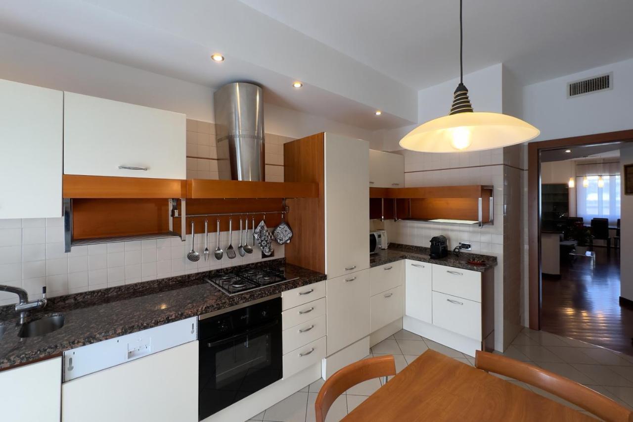 Best Way Rent - Apartments Near Tre Torri District ミラノ エクステリア 写真